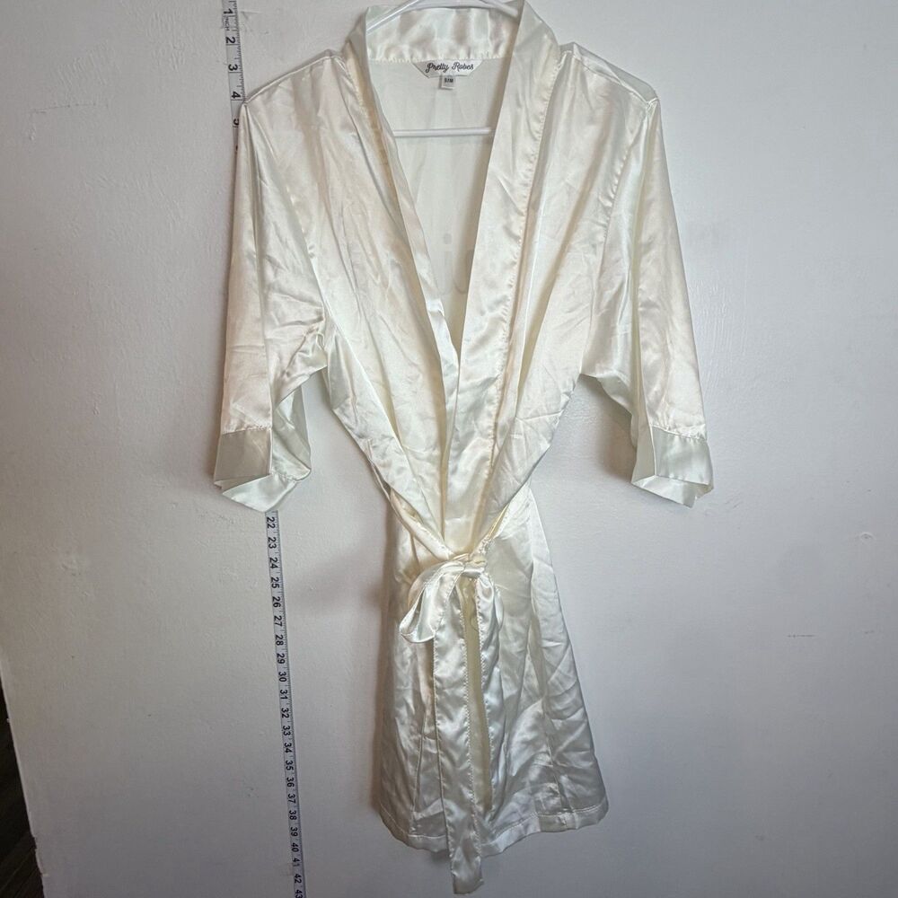 Women's Satin Bride Robe~ Size S/m Pretty robes